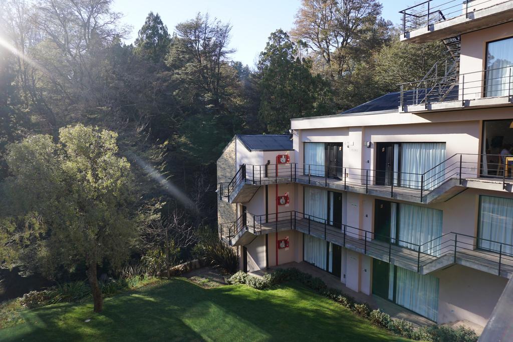 El Oasis Apart Hotel San Martín de los Andes Exterior foto